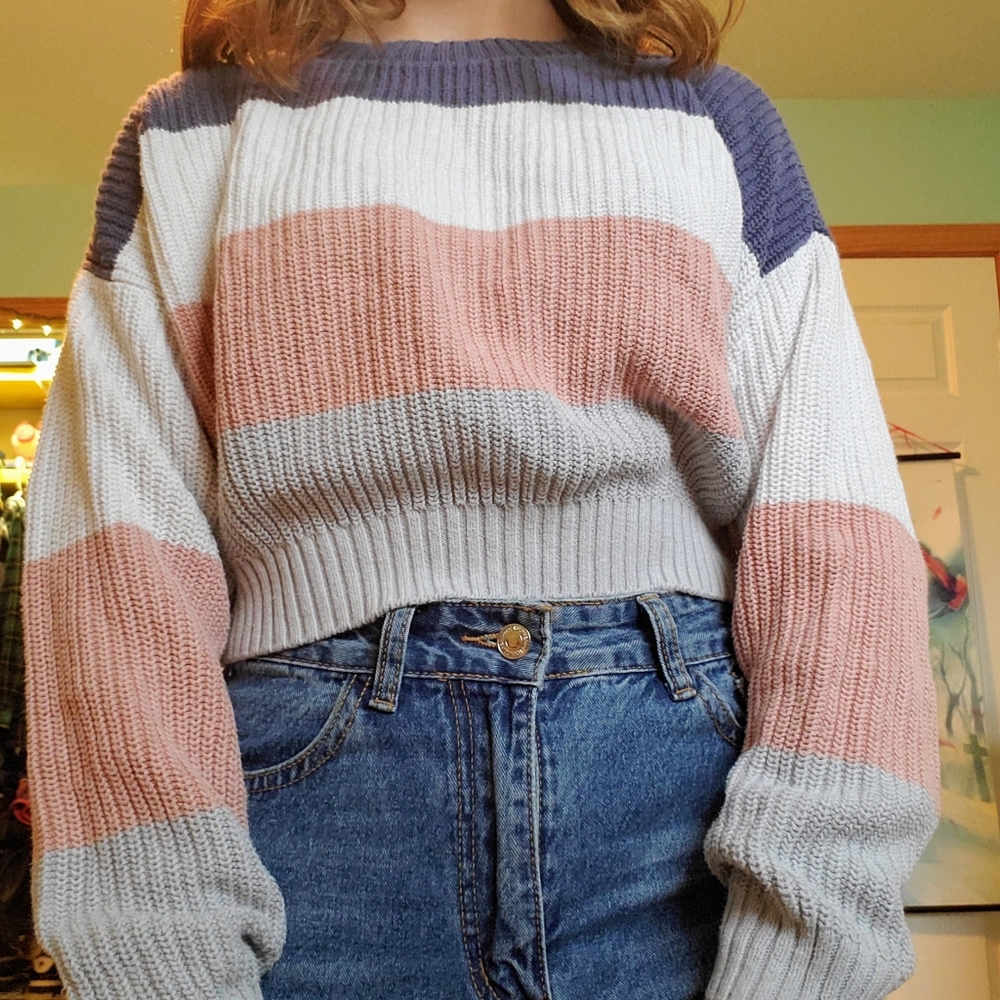 Hollister small blue, pink, white cropped sweater